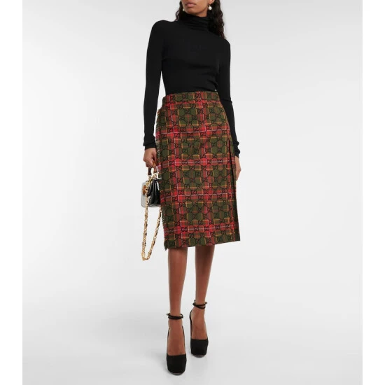 Aquazzura Blake Suede Platform Pumps 3 Aquazzura Blake Suede Platform Pumps